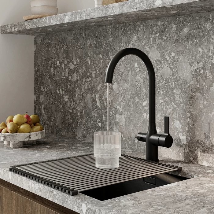 Смеситель для кухни Iddis Pure PURBLFJi05 с подключением фильтра, черный матовый